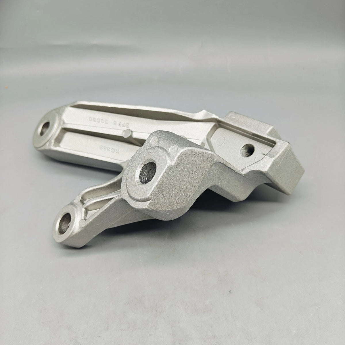 Engine Mounting Bracket for Mazda 3 (2010–2014) BBM5-39-080B, BBM539080B