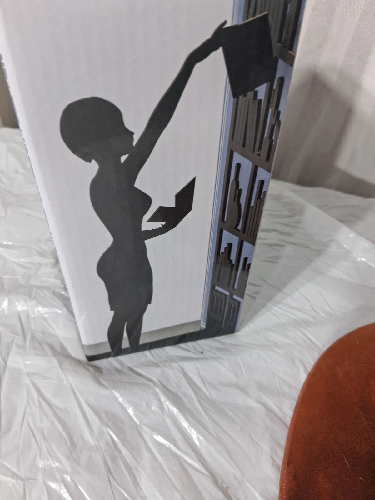 Bookend Sculpture for Bookcase (No Part Numbers)