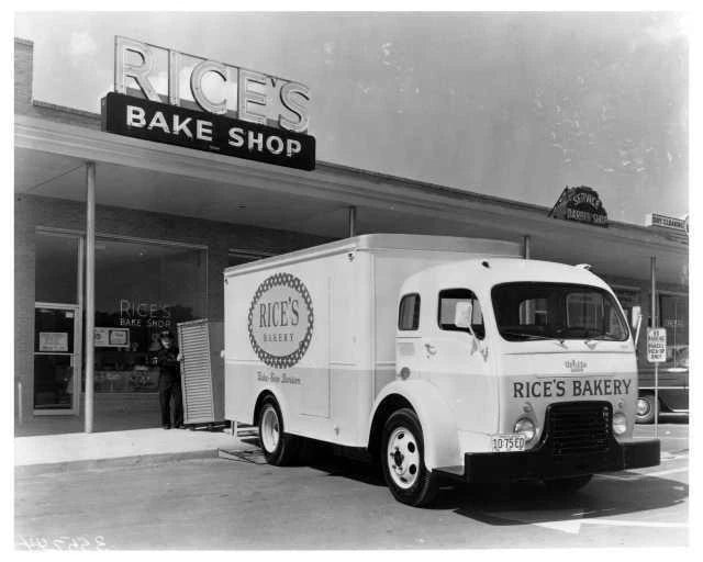 Press Photo for 1950s White 3000 Series Truck