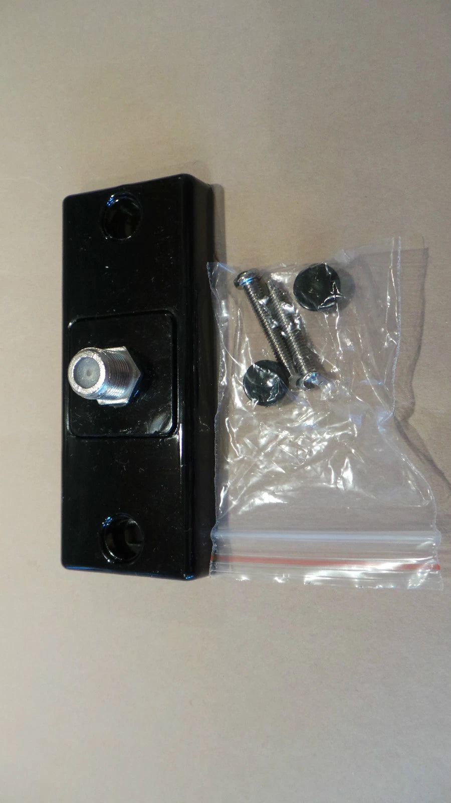 Single Satellite Architrave Socket for Caravan Motorhome Boat (po341)