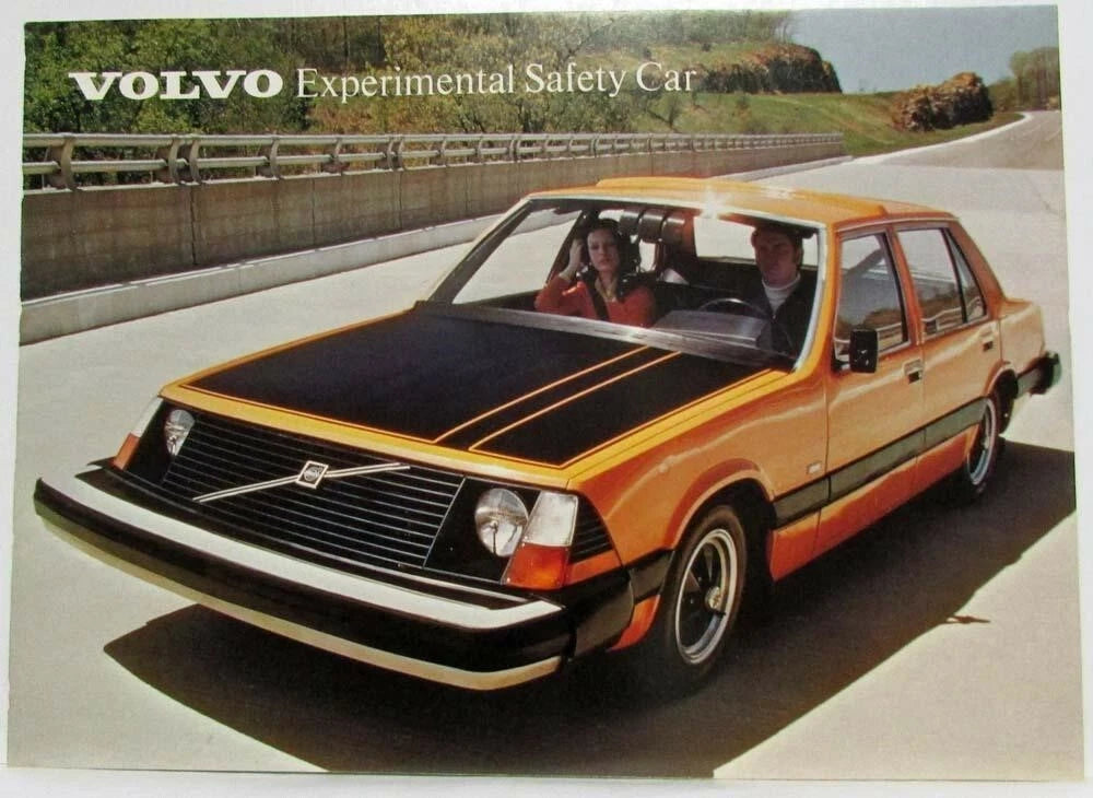 Tri-fold Brochure for Volvo Experimental Safety Car (1972)