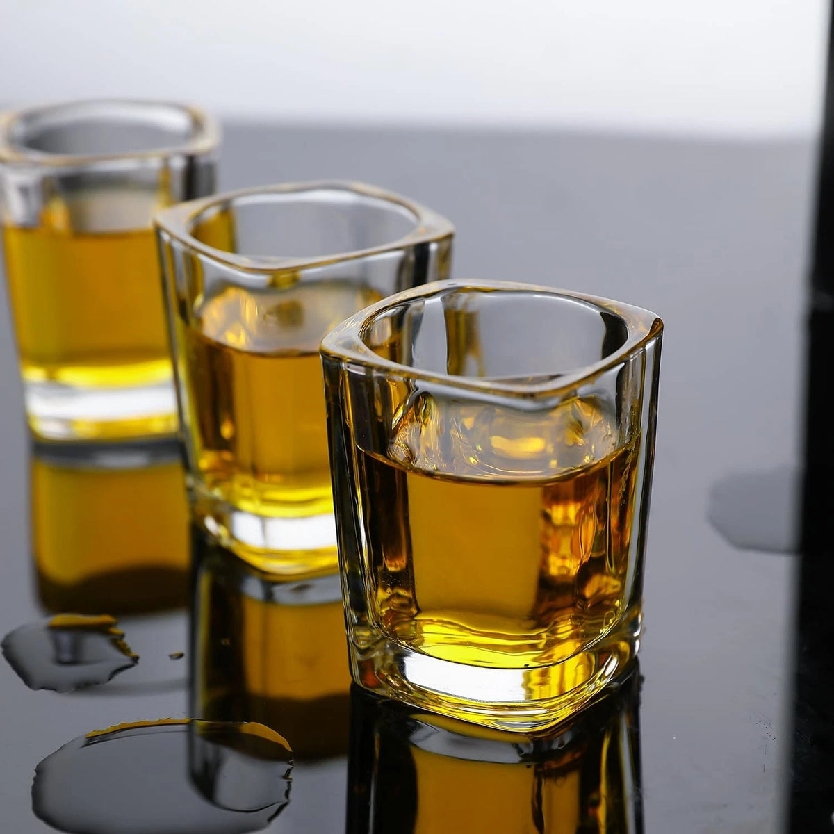 Set of 2 Shot Glasses 2.3 oz - Clear Square