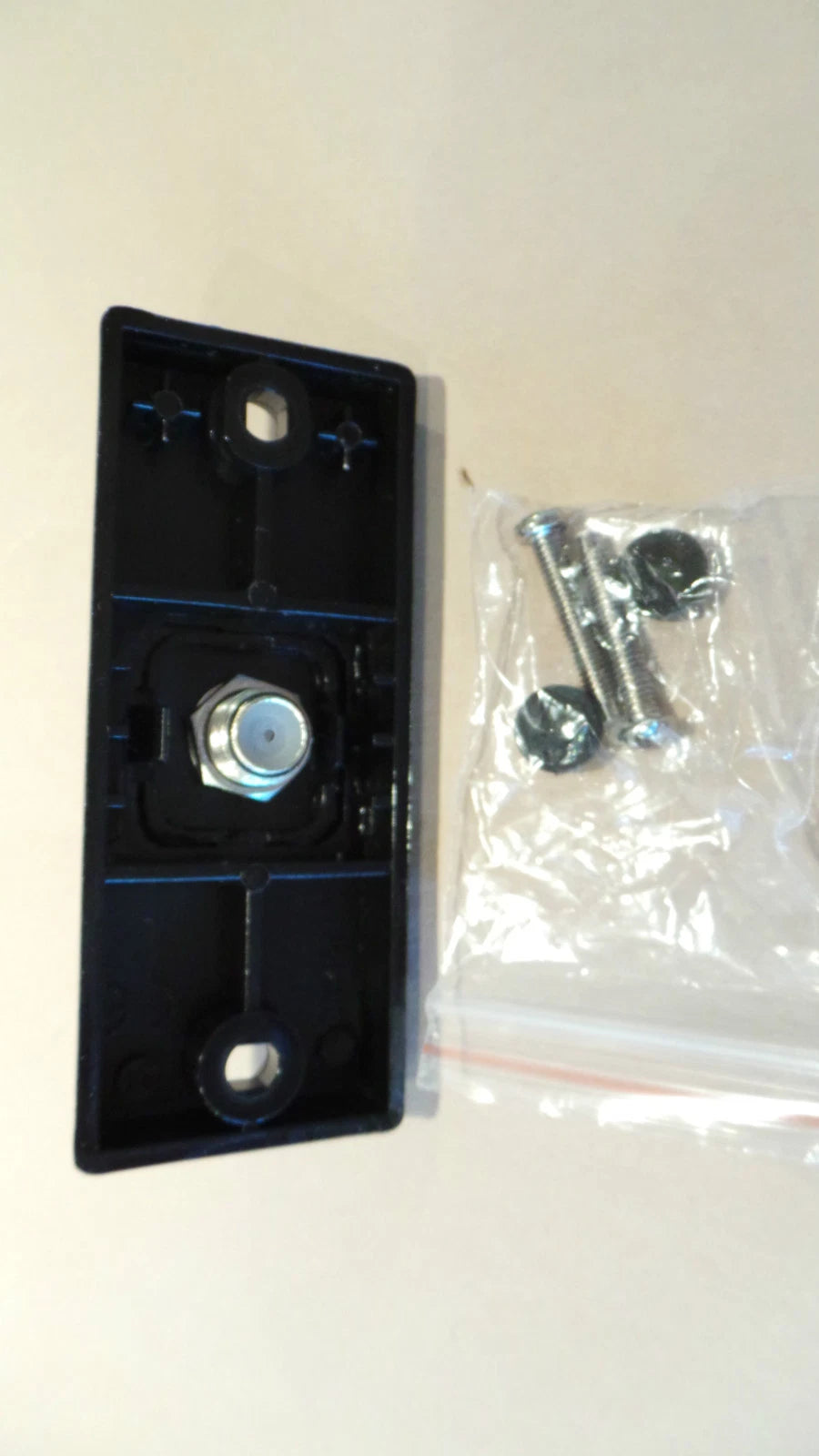 Single Satellite Architrave Socket for Caravan Motorhome Boat (po341)