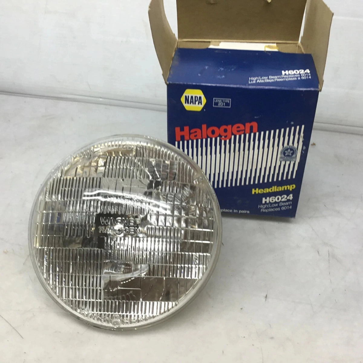 Halogen Sealed Beam Light Bulb H6024 for NAPA