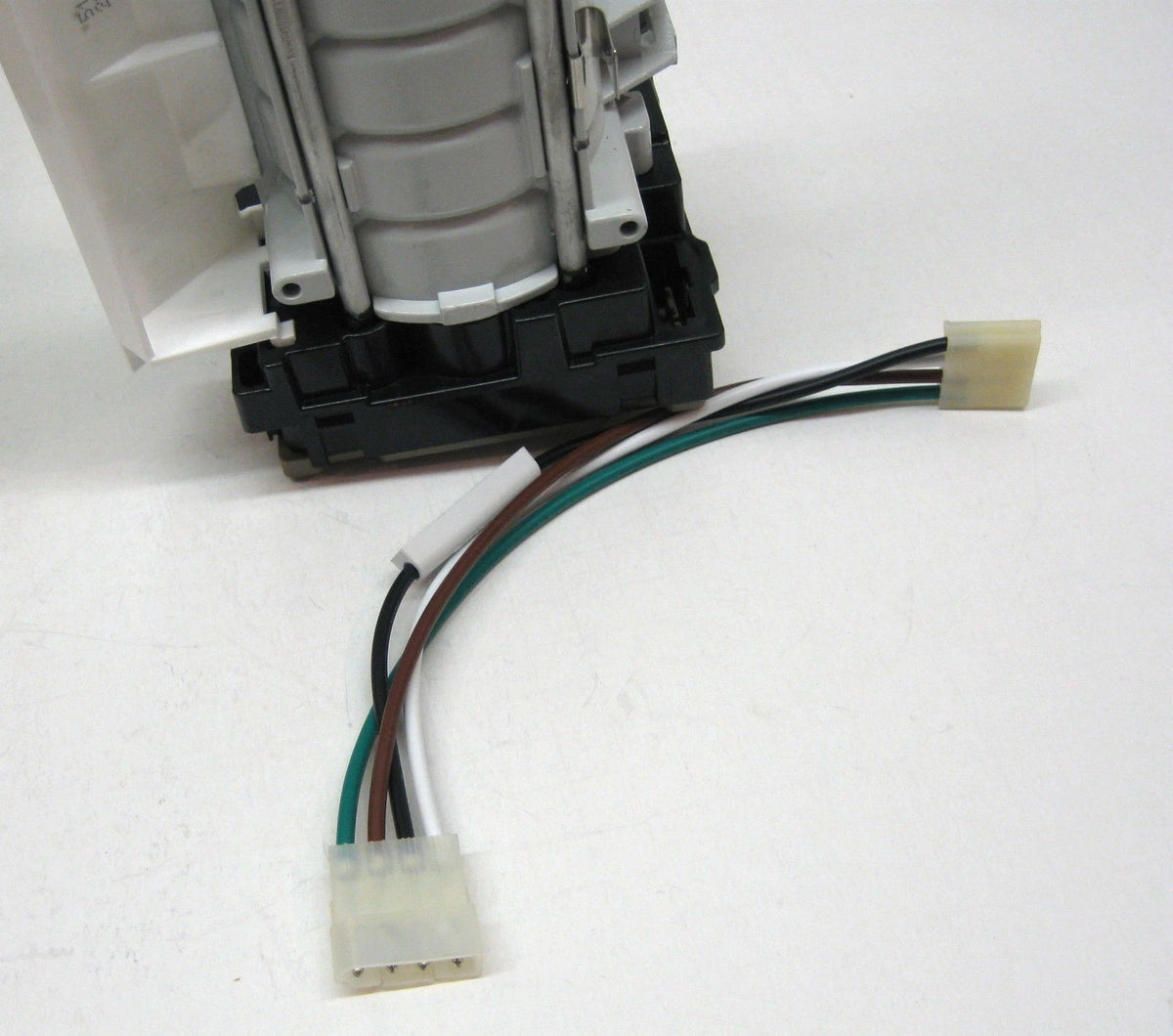 Ice Maker for Whirlpool Kitchenaid Refrigerator (2198597, AP3182733)