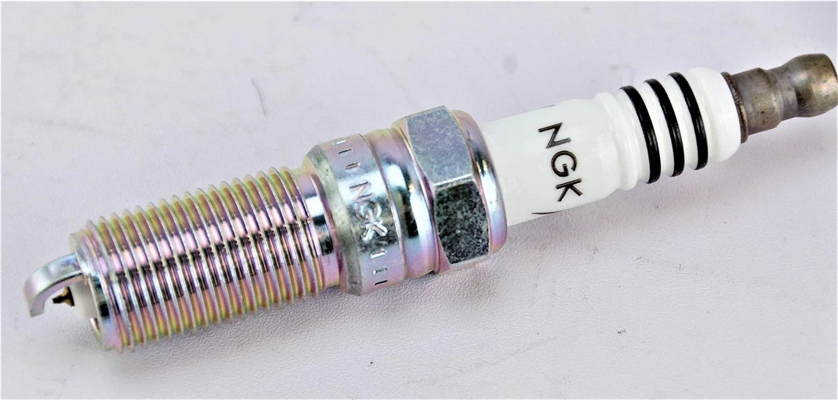6X LTR5IX11 Spark Plugs for Optimal Engine Efficiency
