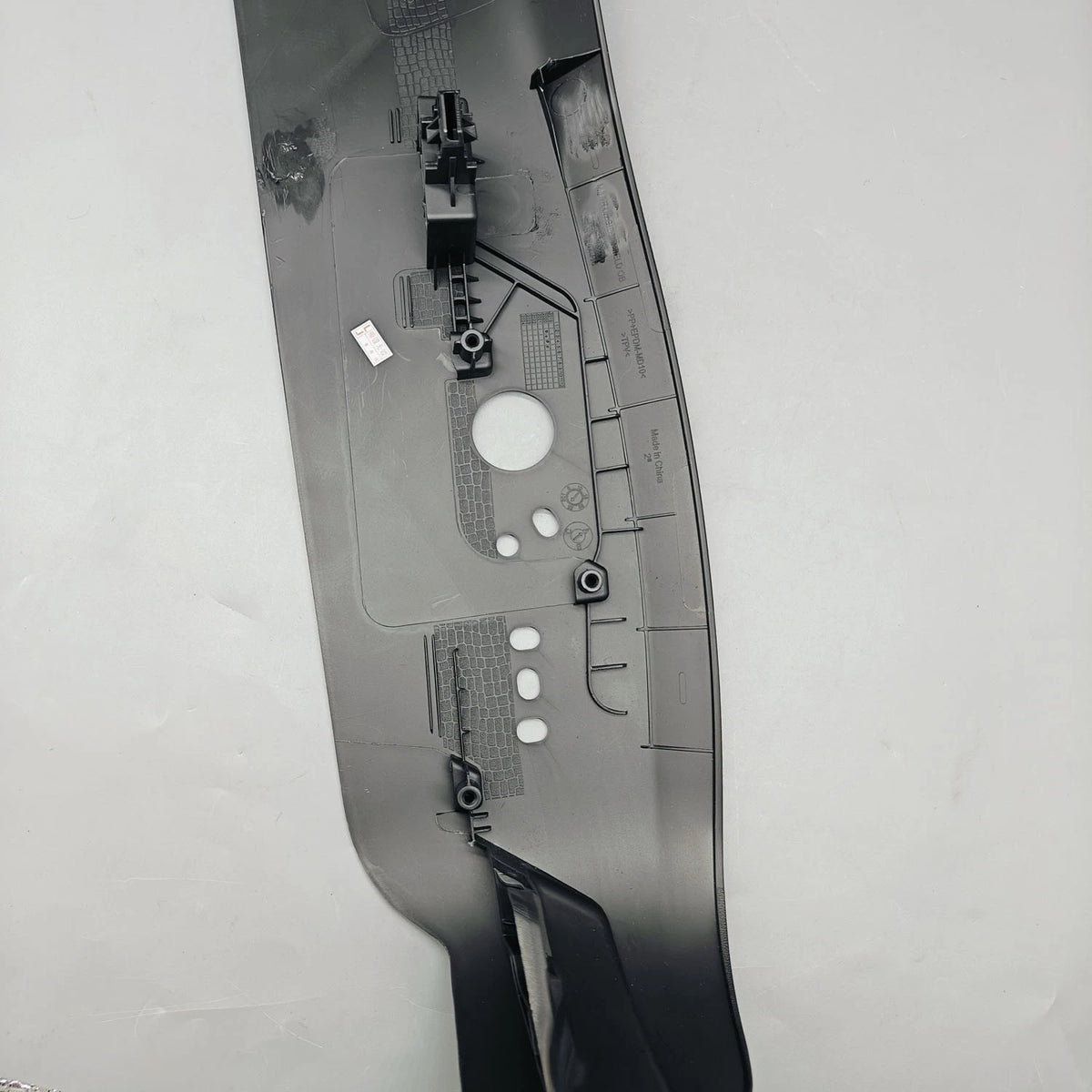Front Left Outer Seat Trim Panel for Tesla Model 3/Y (1088964, 1088964-00, 1088964-00-B)