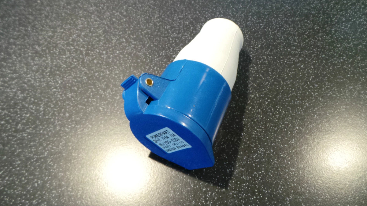 16 Amp Blue 240 Volt Socket for Caravan/Motorhome (PO110)