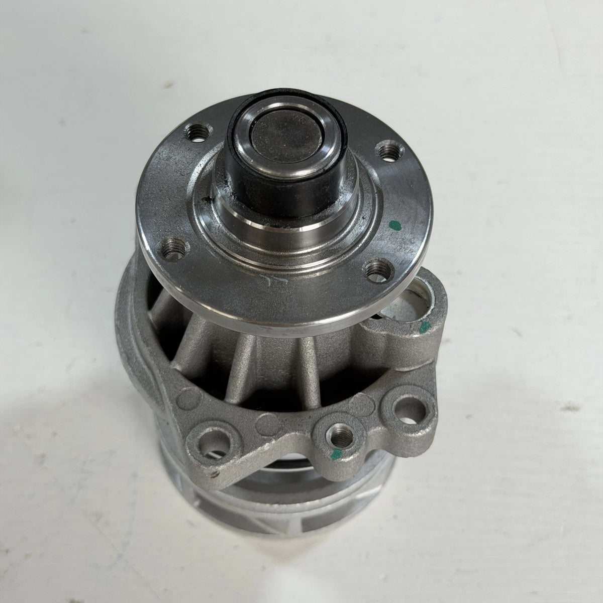 Water Pump for BMW X5 E34 E36 E39 E46 E53 E83 E85 (11511722536, 11517527799, 11517527910)