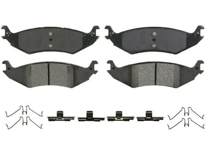 Set of 4 Rear Brake Pads for Ford E150 Club Wagon (2004–2005) 52556XWBG