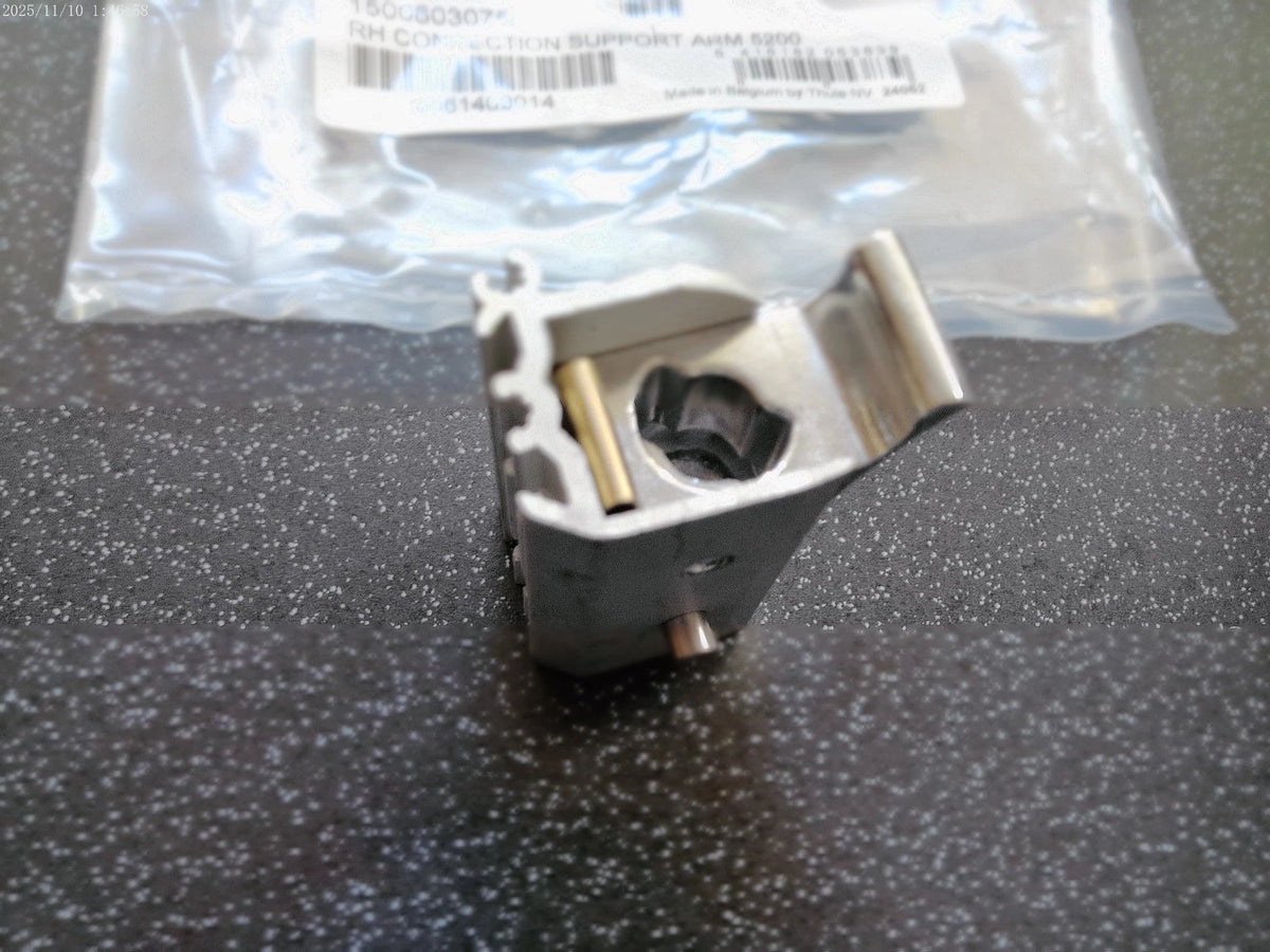 1X Thule LH 5200 Drop Down Support Leg Bracket Arm 1500603074
